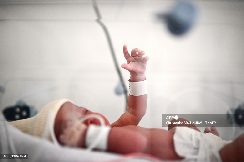 FRANCE-HEALTH-HOSPITAL-PREGNANCY-CHILD