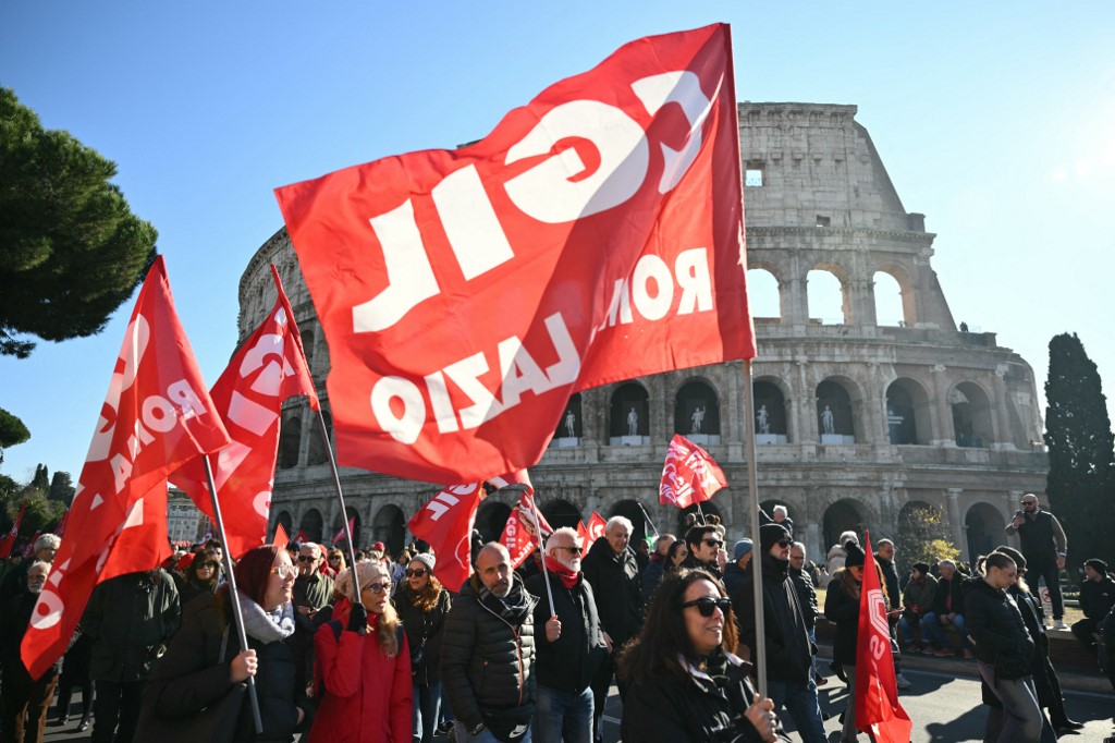 ITALY-GOVERNMENT-STRIKE-BUDGET