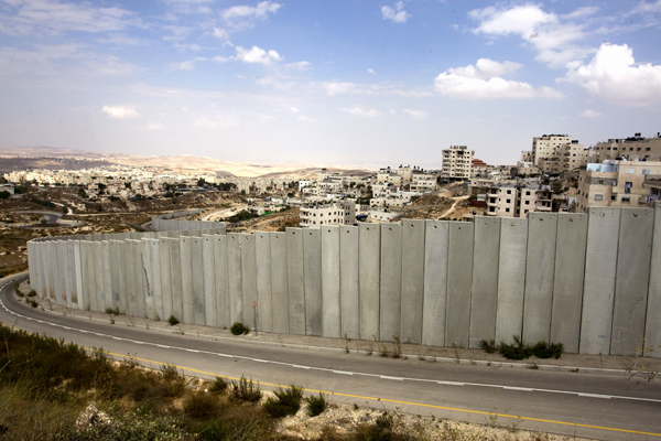 MIDEAST-ISRAEL-PALESTINIAN-CONFLICT-BARRIER