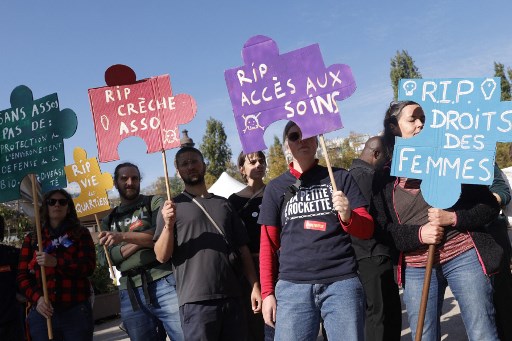 FRANCE-SOCIAL-ASSOCIATION-DEMO