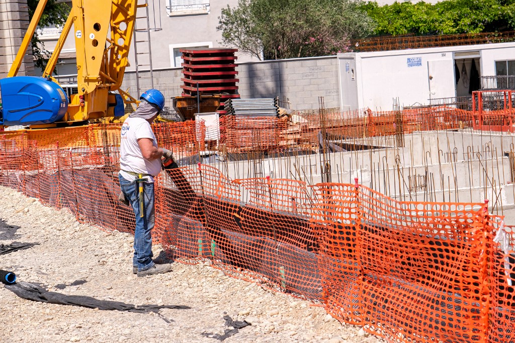 FRANCE - WEATHER - HEATWAVE - ON THE STREET - ILLUSTRATION