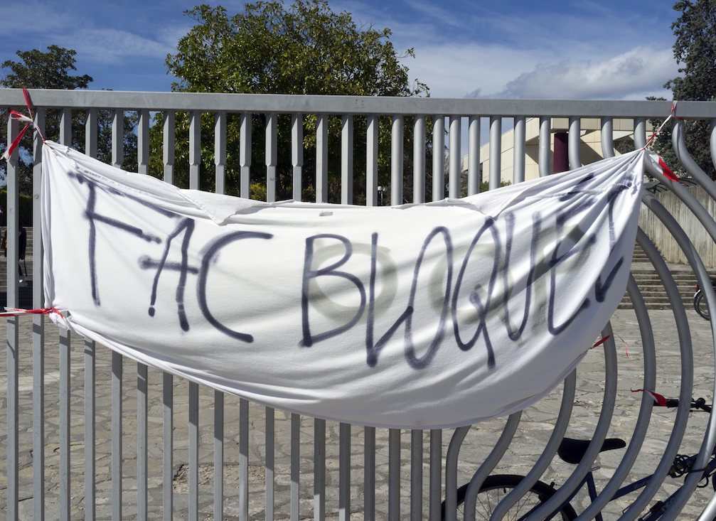 banderole, fac bloquée à Montpellier - NVO – La Nouvelle Vie Ouvrière, le magazine des militants de la CGT, actualité sociale et juridique